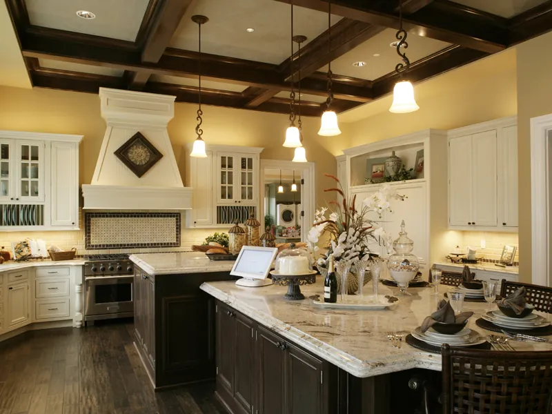 Traditional House Plan Kitchen Photo 01 - Parktowne Luxury Home 071S-0002 - Shop House Plans and More