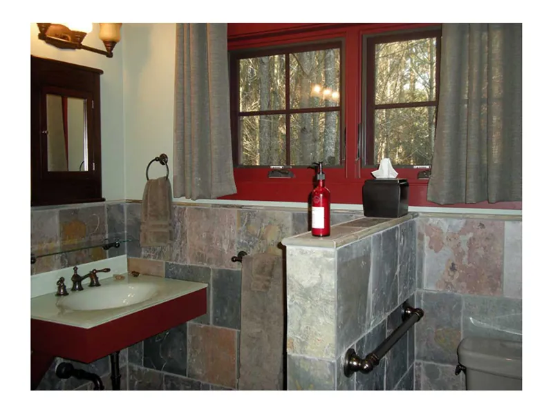 Rustic House Plan Bathroom Photo 02 - Sheridan Hill Rustic Log Home 163D-0011 - Shop House Plans and More
