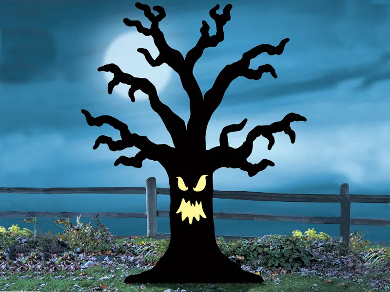 Sppoky tree yard art pattern adds a haunted effect to your yard