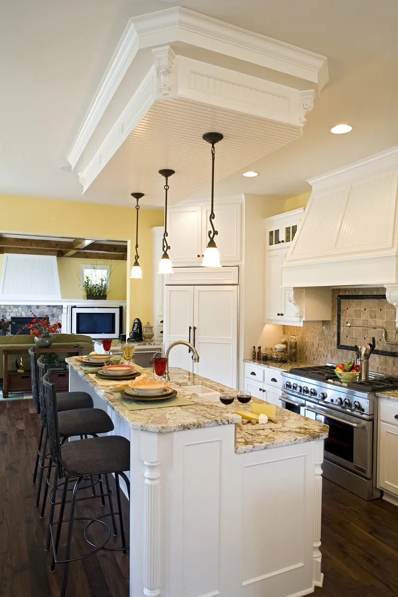 Prairie House Plan Kitchen Photo 03 - Clarksdale Luxury Home 013S-0008 - Search House Plans and More