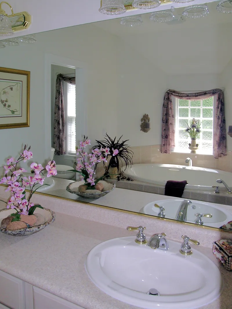 Traditional House Plan Master Bathroom Photo 01 - Sebring Distinctive Ranch Home 016D-0047 - Shop House Plans and More