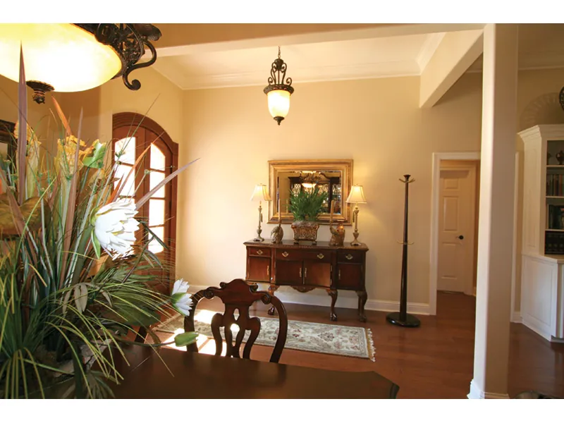 Traditional House Plan Foyer Photo - Southern Style Home | One-Story House with Photos