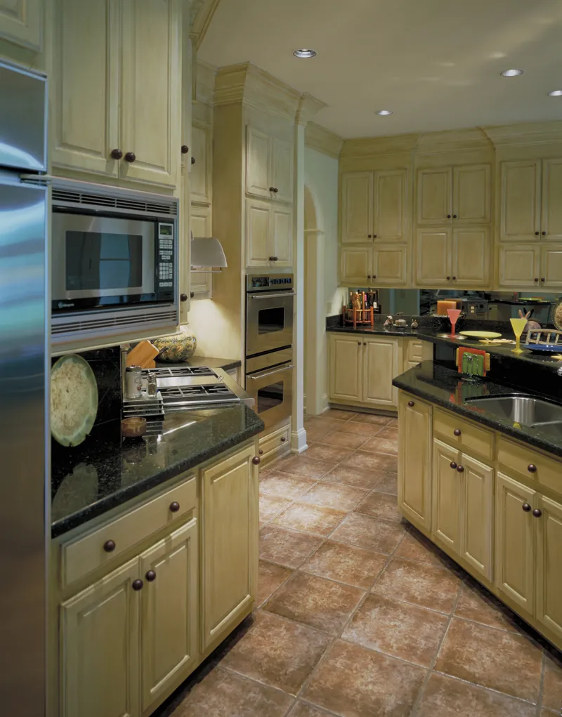 Southern House Plan Kitchen Photo 02 - Wembleton Traditional Home 020S-0004 - Shop House Plans and More