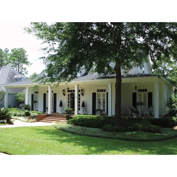 Southern Acadian Home With Wide Front Porch 