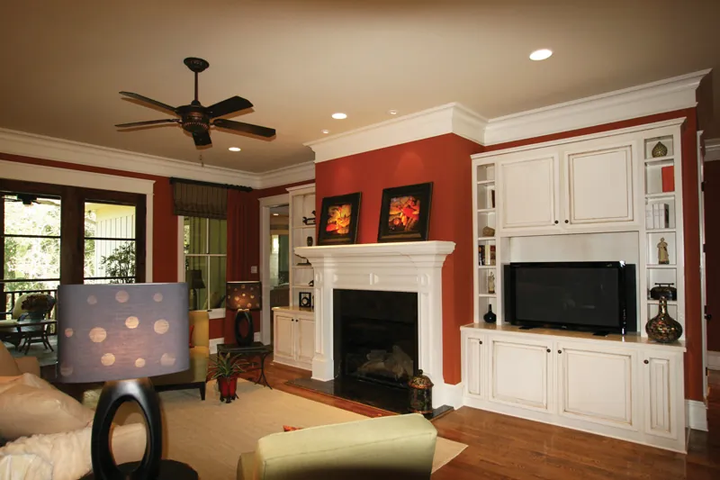 Southern House Plan Family Room Photo 01 - Briley Southern Craftsman Home 024S-0025 - Search House Plans and More