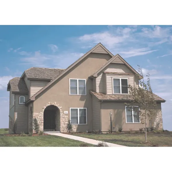 Two-Story Home Has An Amazing Façade