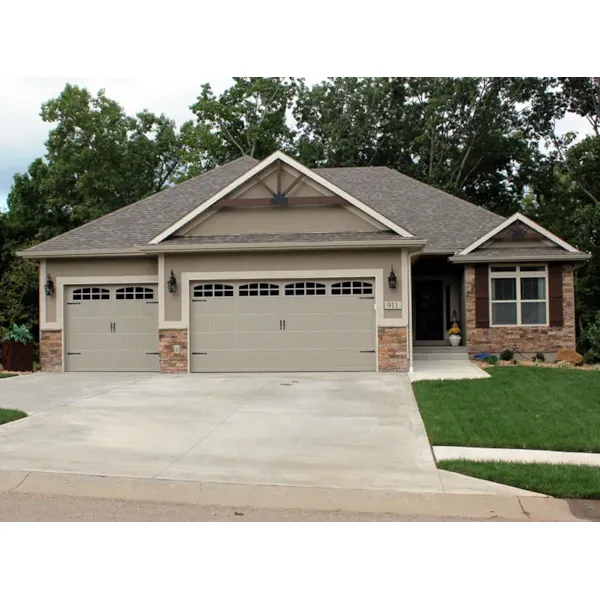 Stone & Stucco Siding Add Elegance and Style