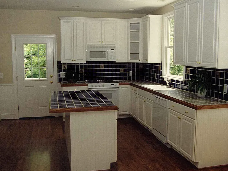 Lowcountry House Plan Kitchen Photo 01 - Summerhill Country Farmhouse 053D-0056 - Shop House Plans and More