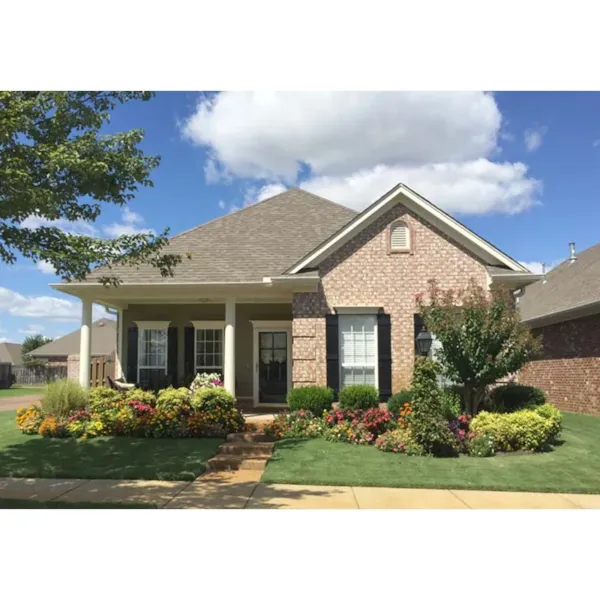 Home Design With A Welcoming Front Porch