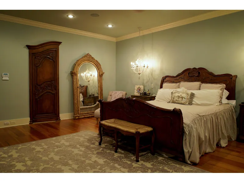Traditional House Plan Master Bedroom Photo 03 - Glengarrie Luxury Home 055D-0983 - Search House Plans and More