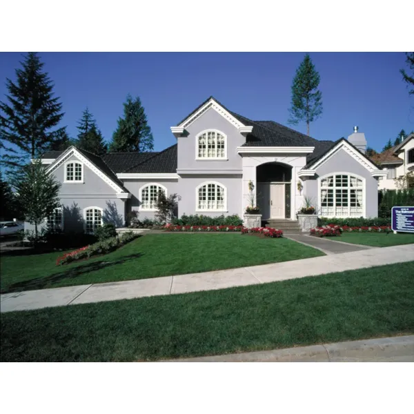 Luxury Stucco Multi-Level Home With Sleek Exterior 