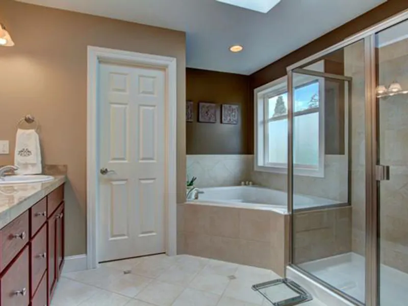 Traditional House Plan Bathroom Photo 01 - Glen Arden Craftsman Home 071D-0089 - Search House Plans and More