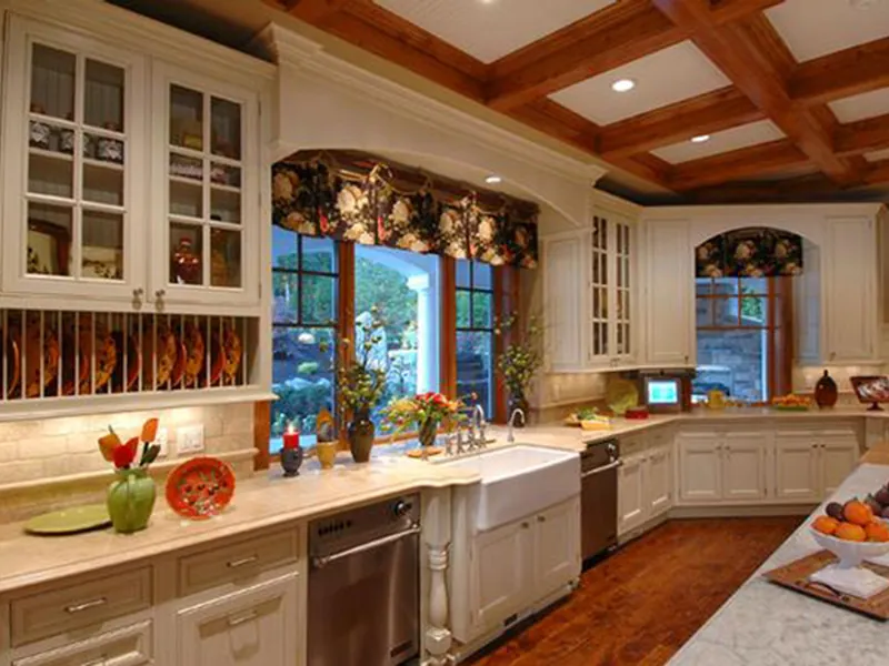 Luxury House Plan Kitchen Photo 01 - Horton Manor Luxury Home 071S-0001 - Search House Plans and More