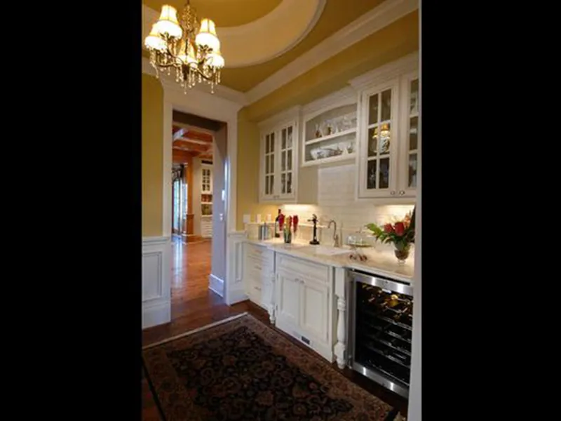 Luxury House Plan Kitchen Photo 02 - Horton Manor Luxury Home 071S-0001 - Search House Plans and More
