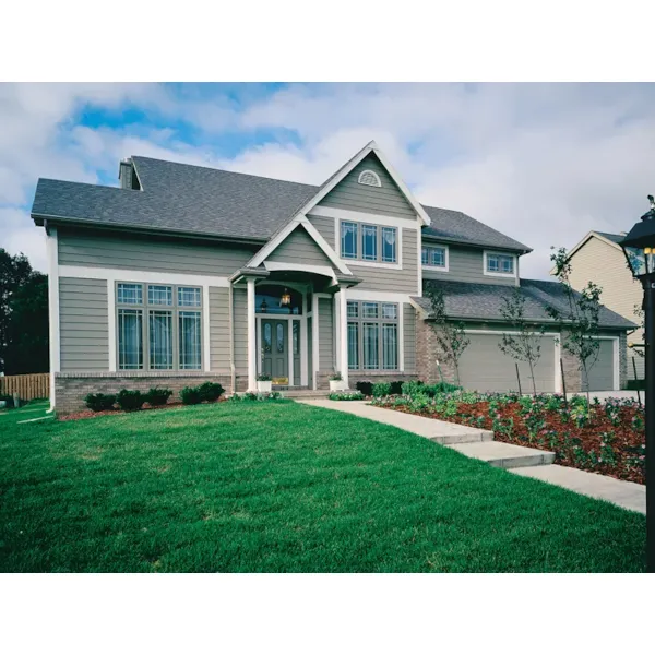 Two-Story House Has Craftsman Style