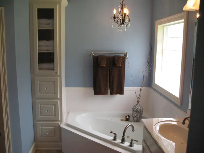 Ranch House Plan Master Bathroom Photo 01 - Haddonfield Country Home 077D-0097 - Search House Plans and More